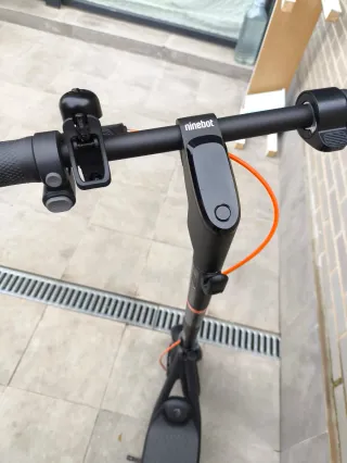 Patinete Segway Ninebot F2 Pro(detalle) negociable