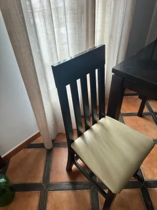 Mesa Roble y Sillas Comedor