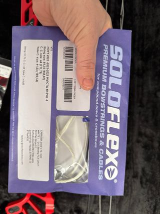 Arco compuesto Hoyt Invicta 40”