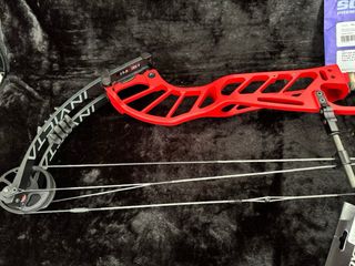 Arco compuesto Hoyt Invicta 40”