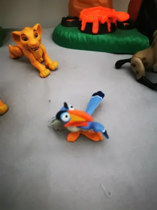 Juguetes la guarida del rey león