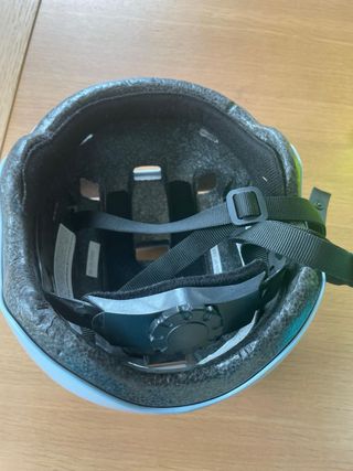 Casco de esquí azul