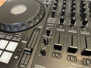 Controladora DJ Pioneer DDJ-1000