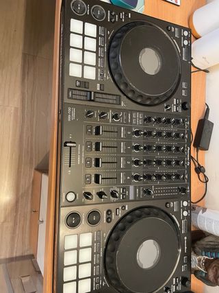 Controladora DJ Pioneer DDJ-1000