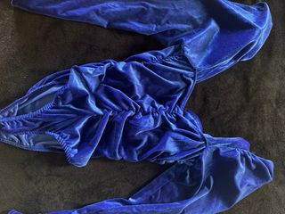 Body simil velluto blu elettrico scollo cuore