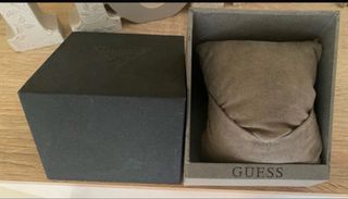 Caja para reloj Guess negra