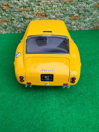 Ferrari 250 GT Berlinetta – Universal Hobbies 1:18