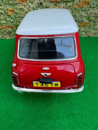 Mini Cooper – Bburago – Escala 1:16