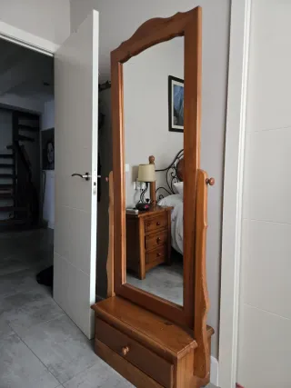 Muebles dormitorio, colchón, somier y silla forja.