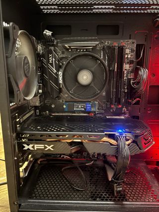 PC Gamer MSI con luces LED