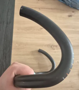 Manillar Zeus 46cm Carretera