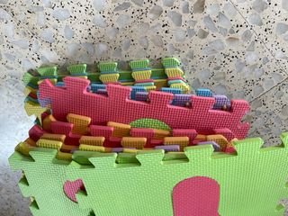 Puzzle de espuma para bebés con letras