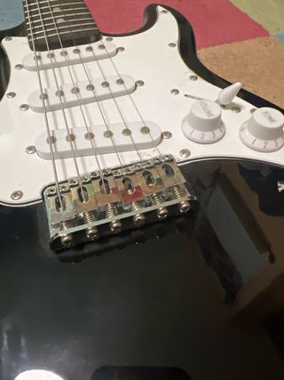 Guitarra Eléctrica Harley Benton tipo stratocaster