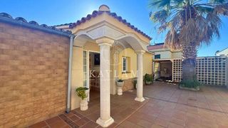 Chalet en venta en Roca Grossa - Serra Brava en Lloret de Mar