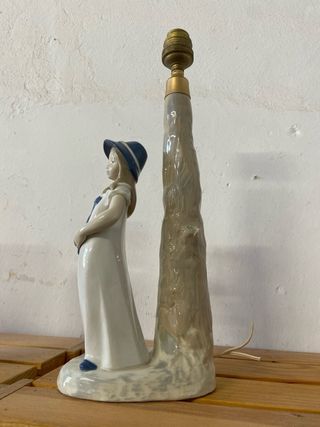 Lámpara figura porcelana niña