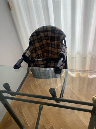 Trona / Silla de comer a cuadros