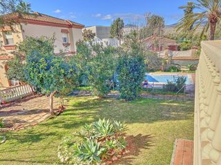 Chalet en venta en La Granja-La Colina-Los Pastores en Algeciras