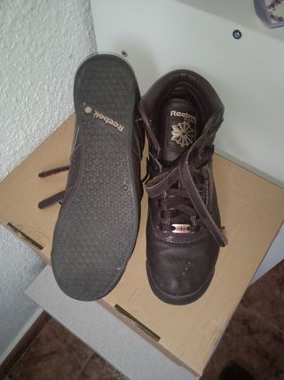 Zapatillas Reebok Marrones. Talla UK 5