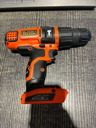 Taladro de impacto inalámbrico BLACK+DECKER