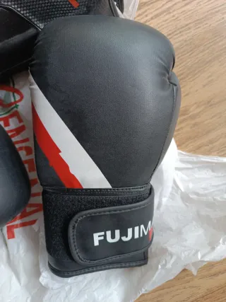 Pack Boxeo: Espinilleras y Guantes