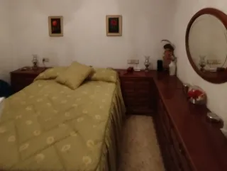 GANGA: dormitorio completo de madera maciza