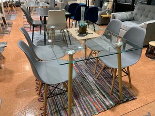 Mesa cristal y 4 sillas Noruega