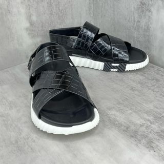 Sandalias Hermes Piel Cocodrilo Negras Blancas