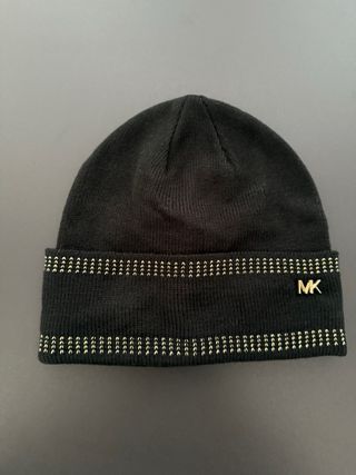 Conjunto Michael Kors Gorro y Bufanda Negro Dorado