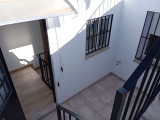 Casa adosada en alquiler en Sanlúcar la Mayor