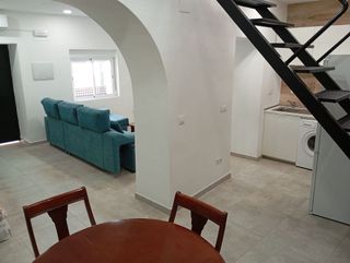 Casa adosada en alquiler en Sanlúcar la Mayor
