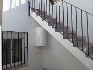 Casa adosada en alquiler en Sanlúcar la Mayor