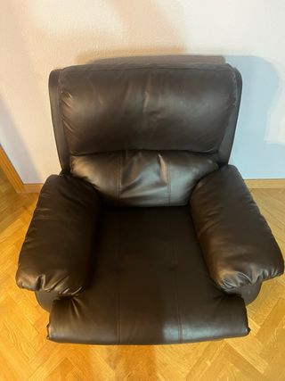 Sofá reclinable de piel sintetica color chocolate