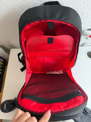 Cámara Canon EOS 2000D Negra