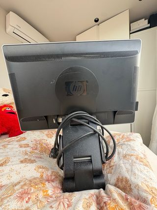 Monitor HP W2216H – 21,6” panorámico