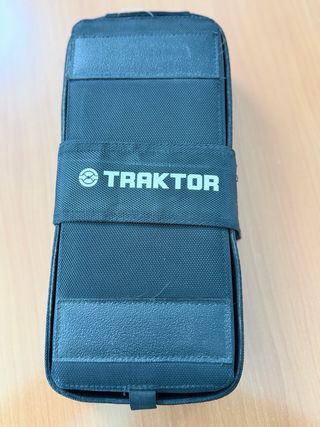 Traktor Kontrol X1 + funda original
