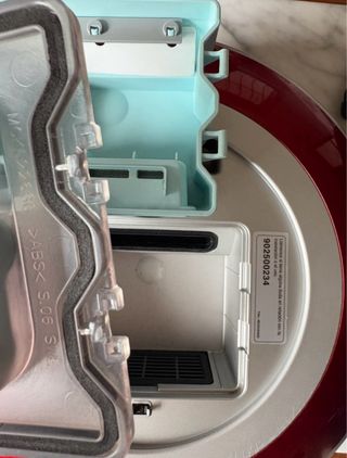 Robot Aspirador LG Hombot Rojo