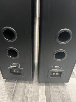 Pareja Altavoces Magnat Monitor Supreme 802