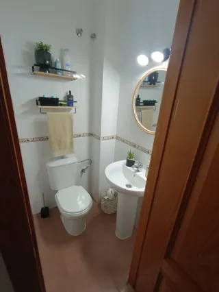 Alquiler de habitación en casa adosada.