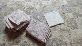 Tela floral rosa y blanca