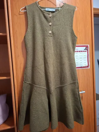 Vestido Zara nuevo verde oliva Talla M
