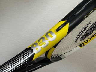 Raqueta Tenis Artengo 830 + 4 pelotas