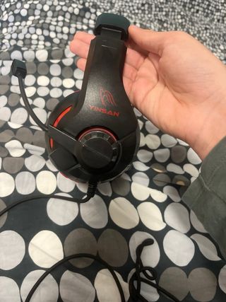 Cascos Gaming PS4 Negros y Rojos