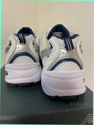 New Balance 530 Blanco Plata Marino