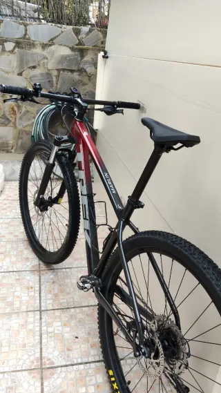 Bicicleta Trek Marlin Roja