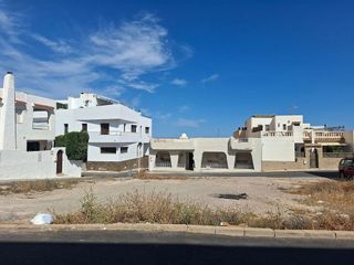 Terreno en venta en Carboneras