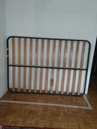 Somier de madera y metal sin patas de 1,35 x 1,90
