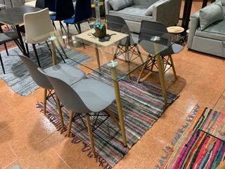 Mesa Cristal + 4 Sillas Noruega