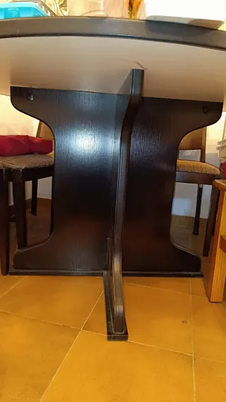 Mesa de comedor redonda negra de 1.20