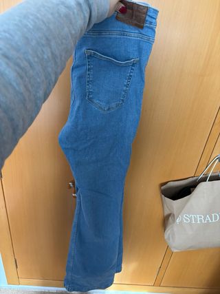 Pantalones vaqueros campana azules
