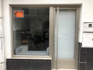 Se alquila peluqueria en ciudad- real c/lirio-n8.